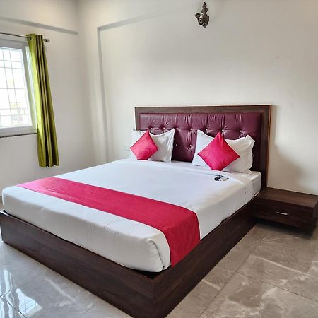 Hotel Dreams Inn Бенґалуру Екстер'єр фото